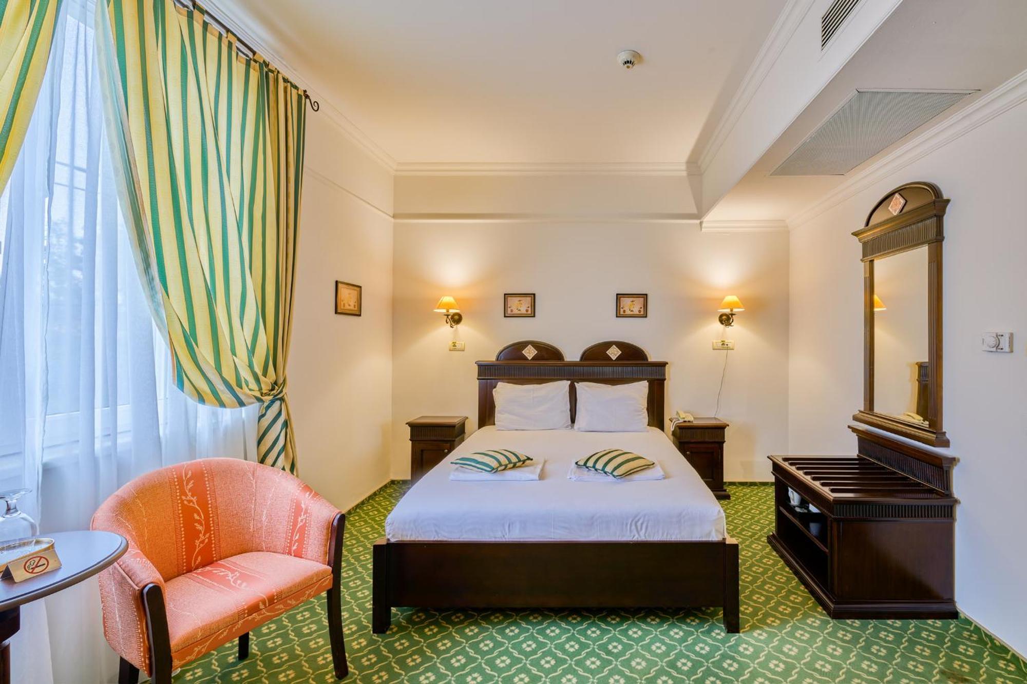 Hotel Classico Тимишоара Екстериор снимка