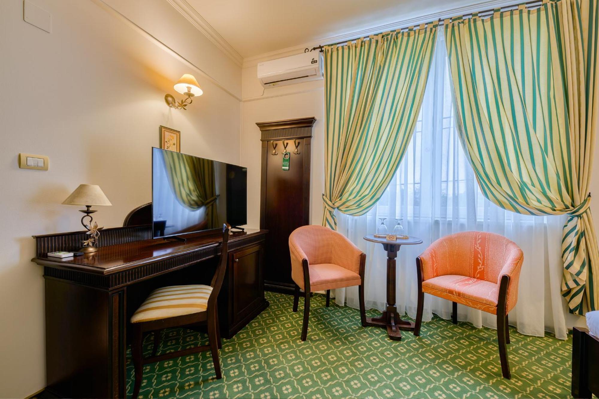 Hotel Classico Тимишоара Екстериор снимка
