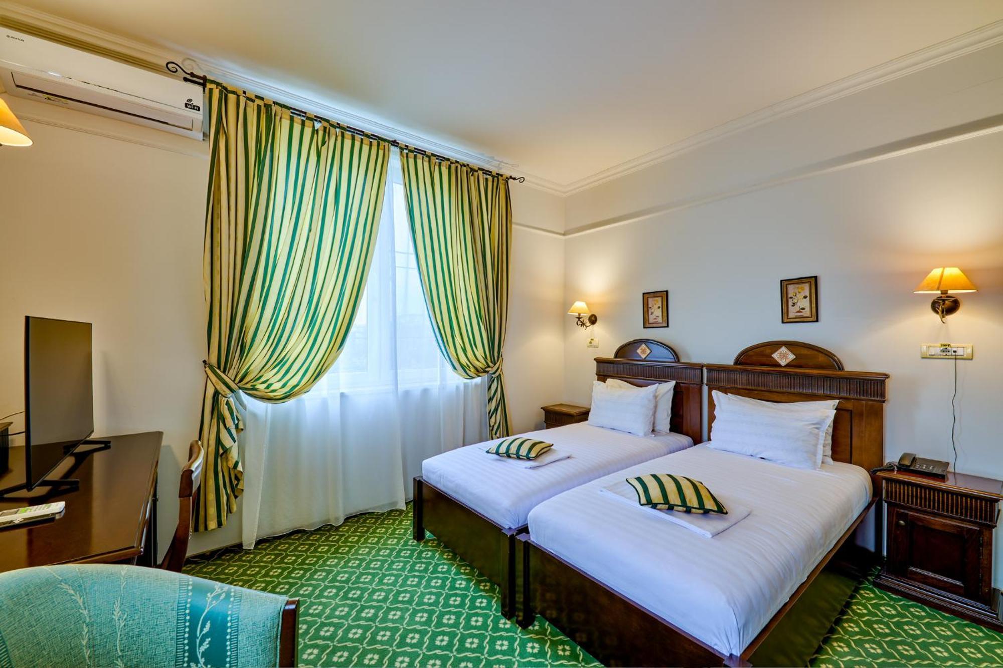 Hotel Classico Тимишоара Екстериор снимка