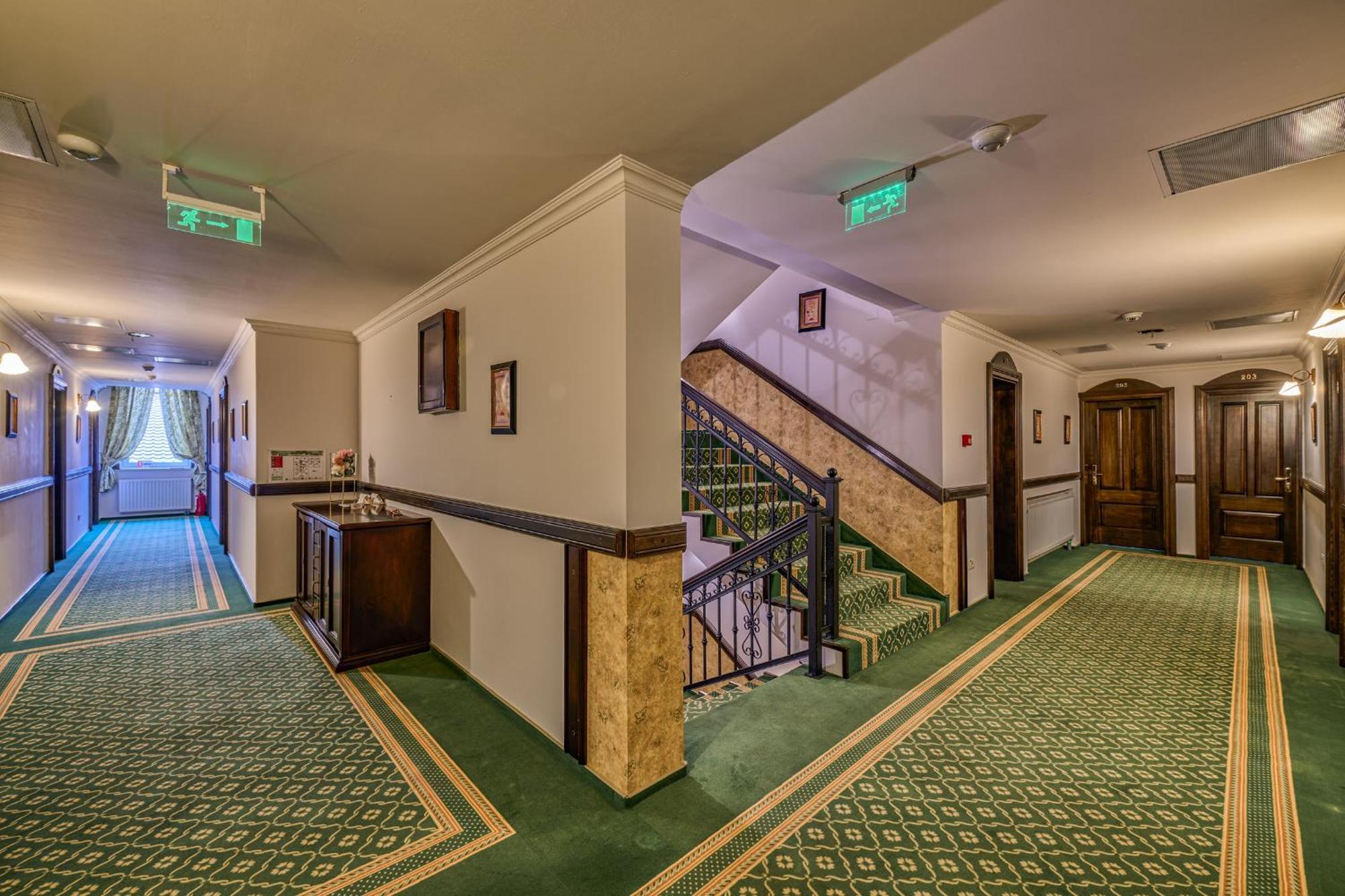 Hotel Classico Тимишоара Екстериор снимка