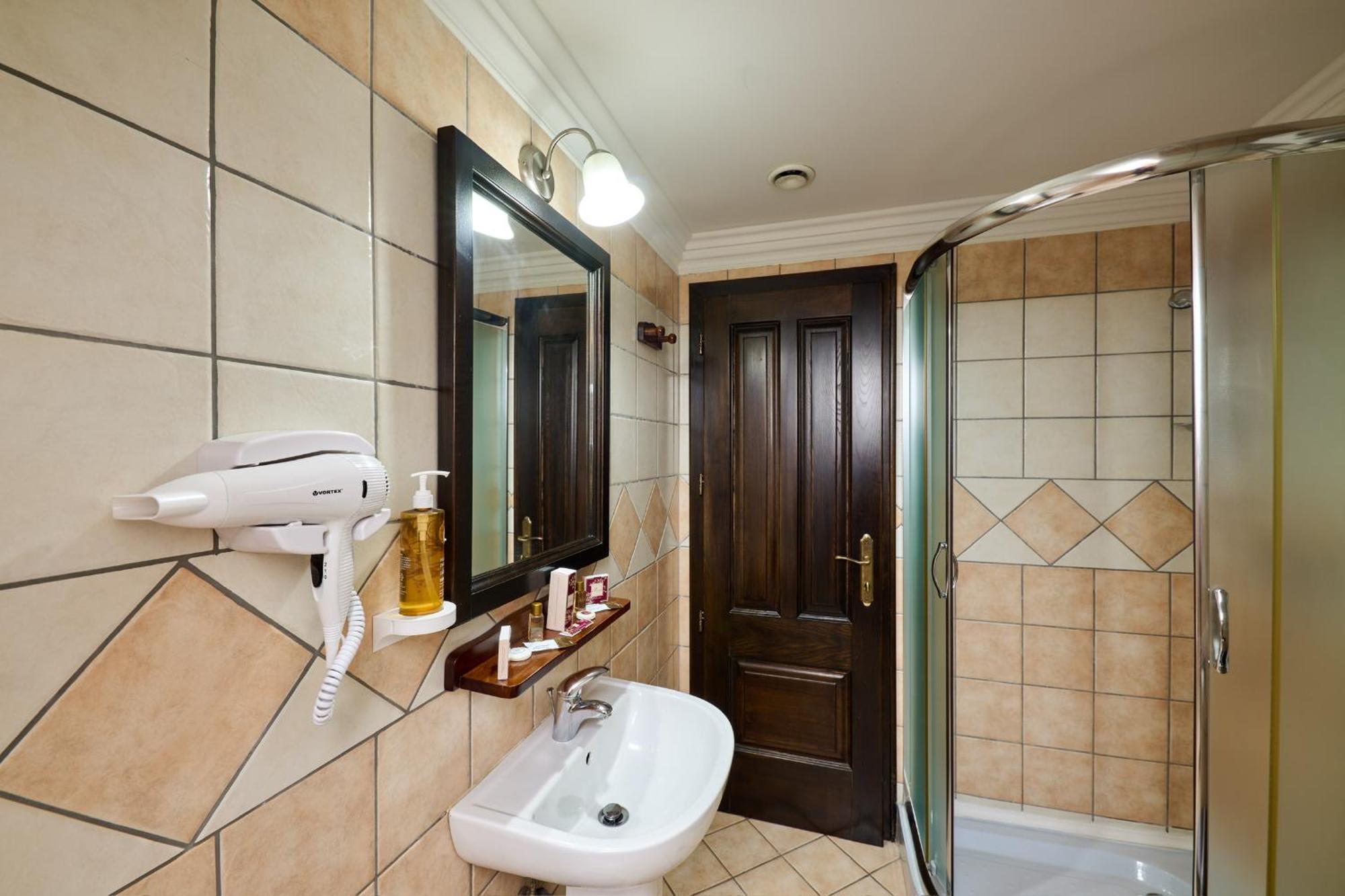 Hotel Classico Тимишоара Екстериор снимка
