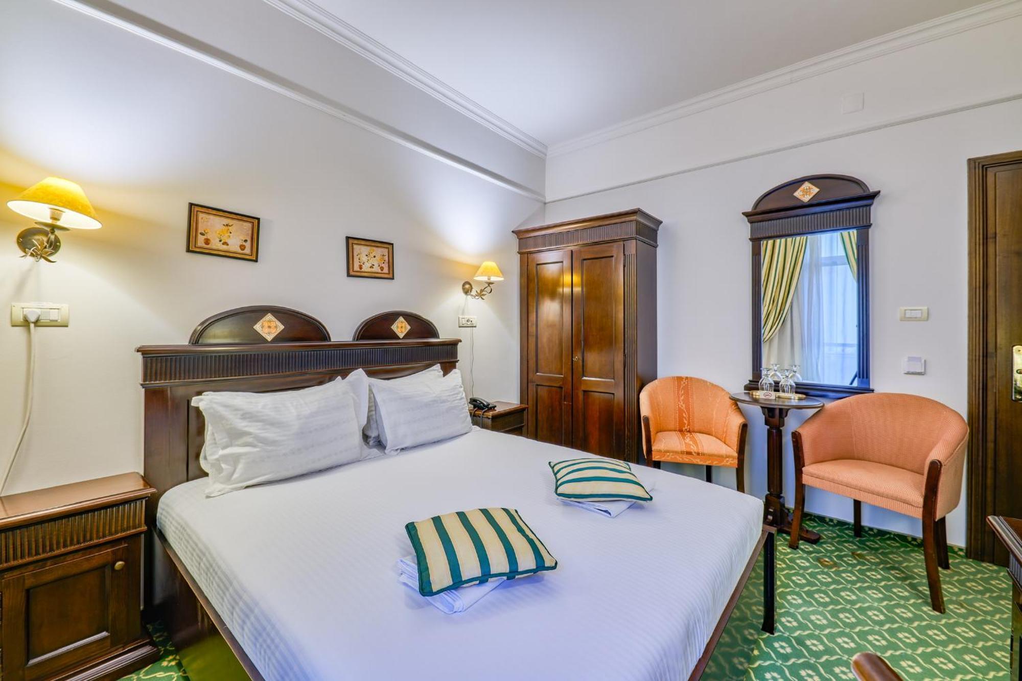 Hotel Classico Тимишоара Екстериор снимка